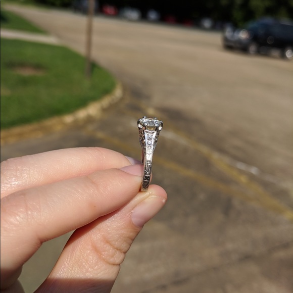 STUNNING 0.95 ct vintage engagement ring! 💍 - Picture 8 of 8